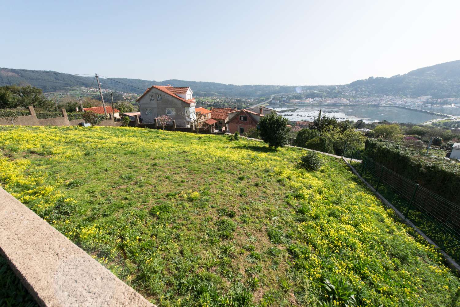 A Coruña: A7139: Cabanas: Minimalistisk villa med utrolig udsigt over Ria de Ares...