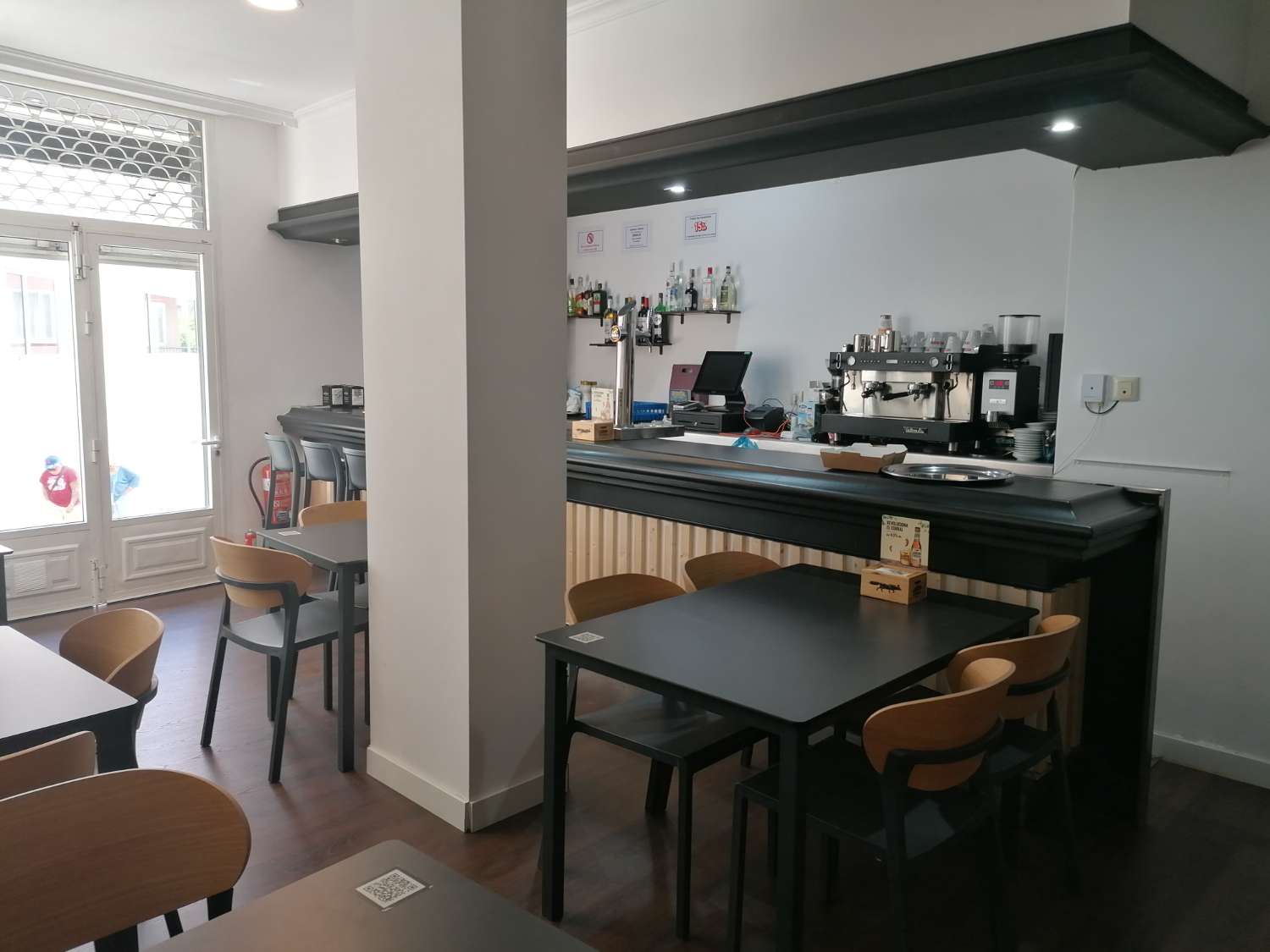 Sanxenxo: A7178: Town Hall: Cafeteria-Restaurant, fully equipped next to the Town Hall...