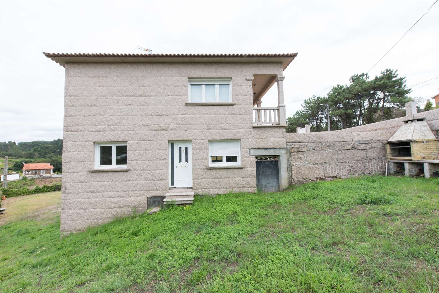 São Vicente do Grove: Reboredo, magnifica casa costruita in pietra, individuale....