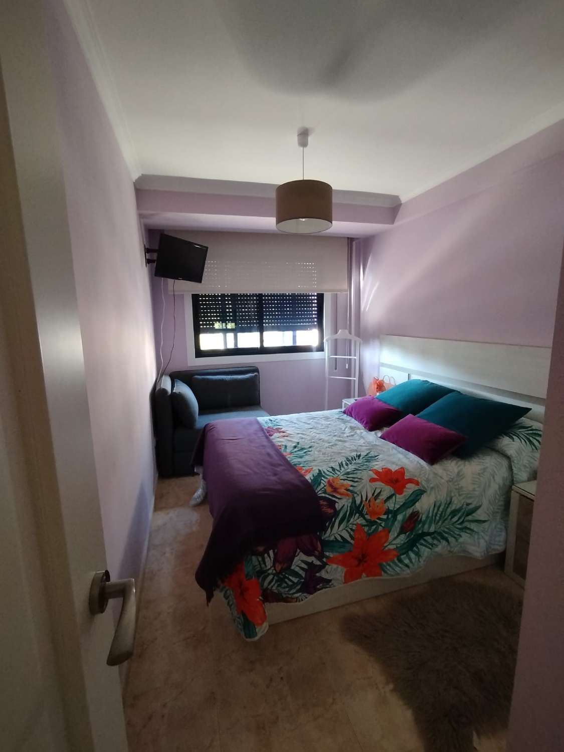 Sanxenxo: flat for rent for school year only