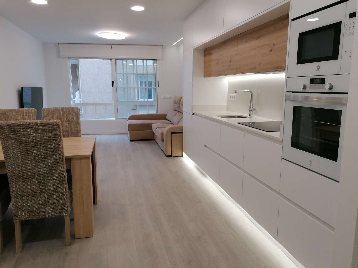 Sanxenxo : Appartement entièrement rénové avec domotique, venez le voir...