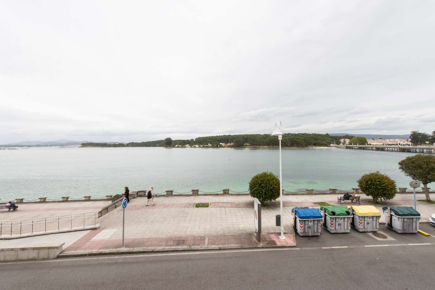 O Grove: første linje af havet, foran Isla de La Toja