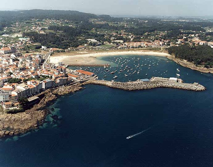 Portonovo: piso con balcon, situado a escasos 20 mts. del mar...