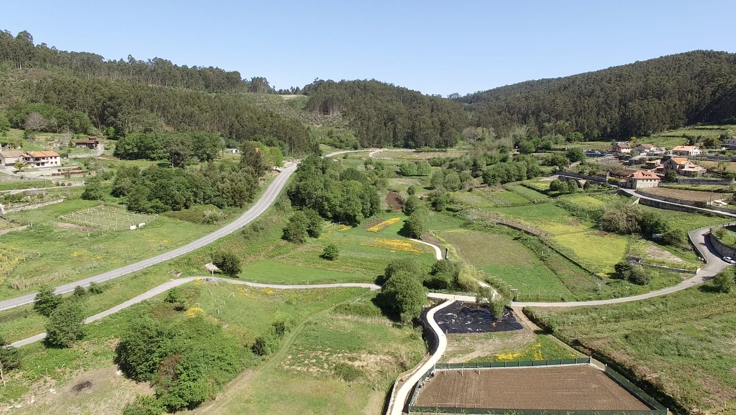 Sanxenxo: A7223: Vacker byggnad med otrolig utsikt över Dorron Valley...