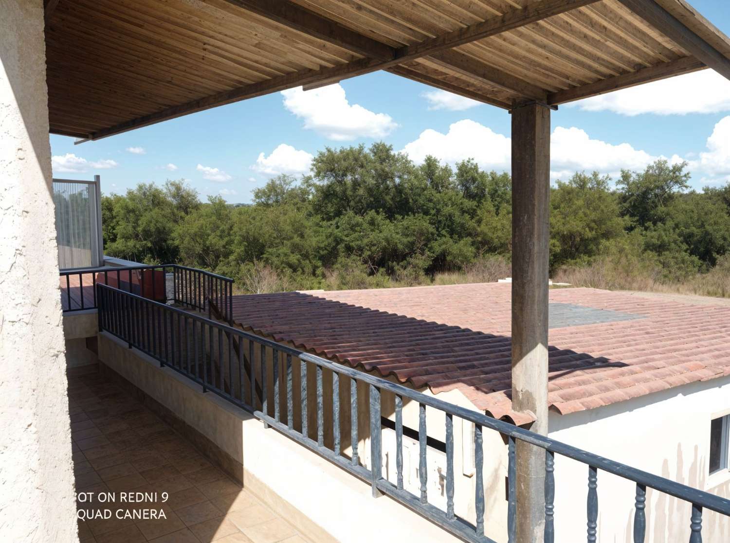 Sanxenxo: wij verkopen huis met finca, handelspanden...