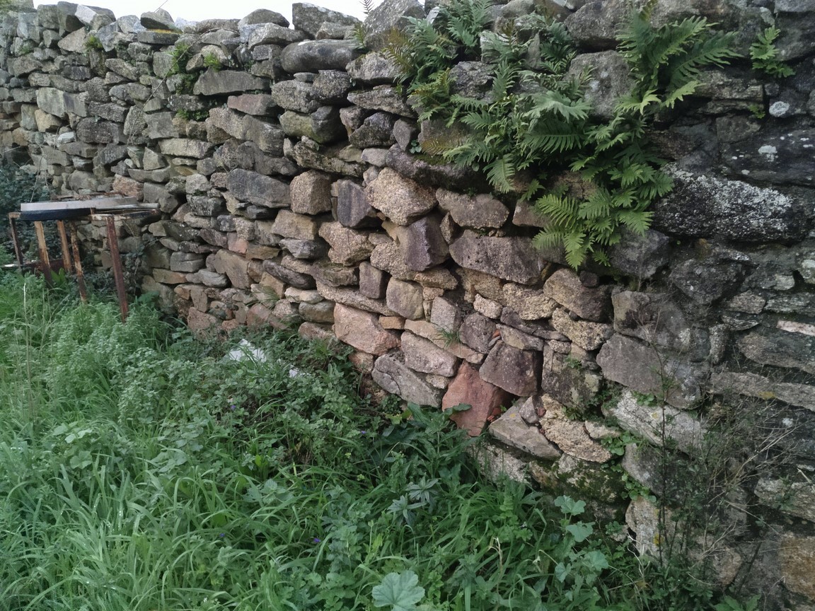 Sanxenxo: Villalonga, hus med finca på strandpromenaden....