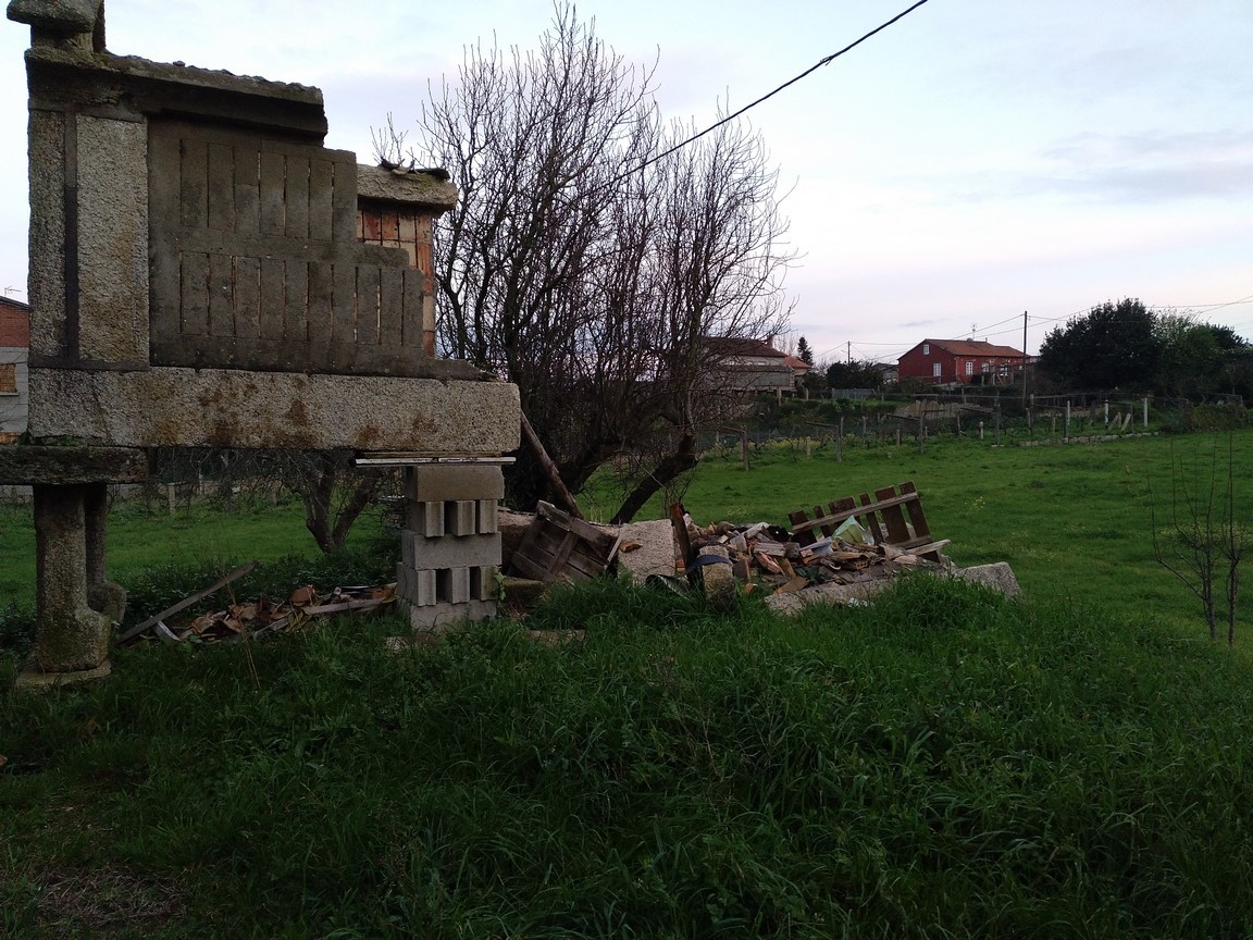 Sanxenxo: Villalonga, talo fincan kanssa meren rannalla....